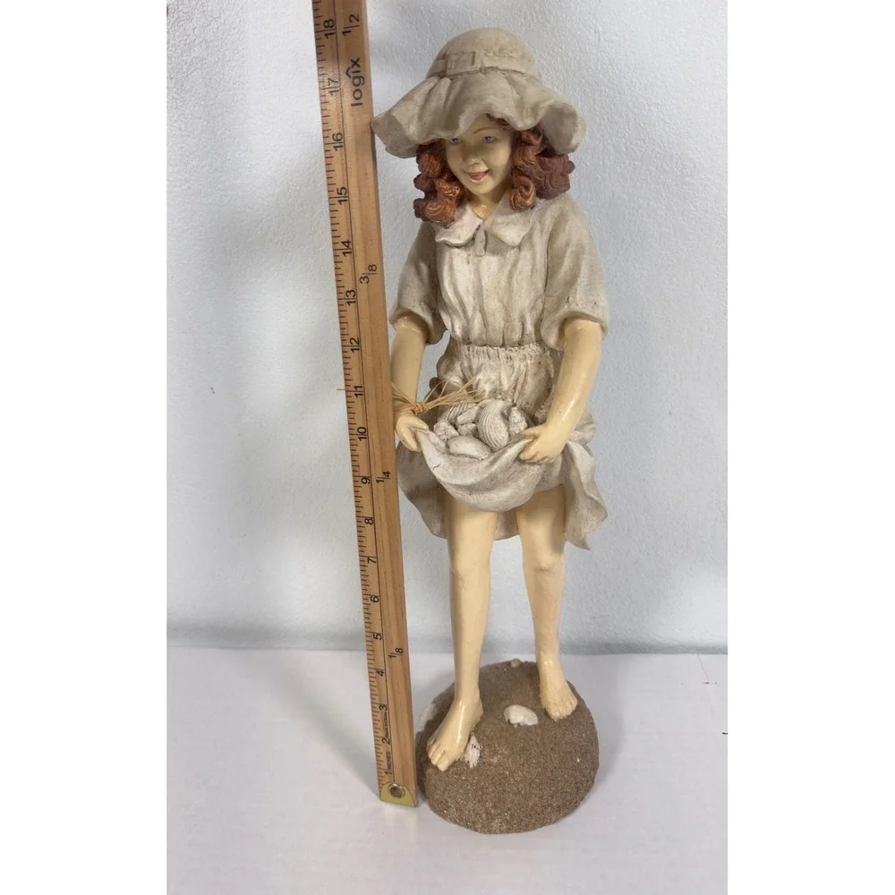 Vintage Style Girl with Seashells Figurine 18